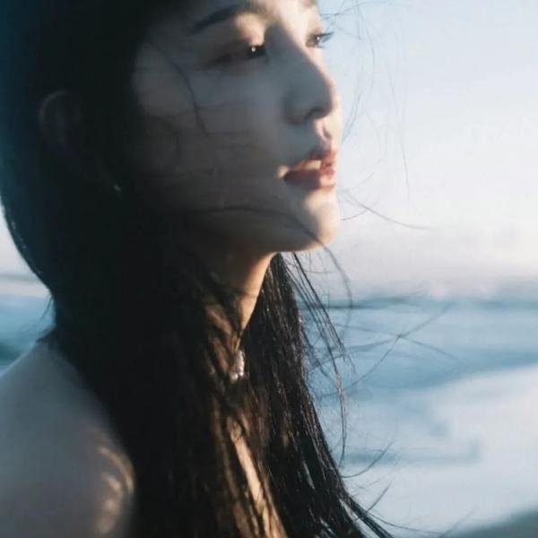 梨酒与香烟封面